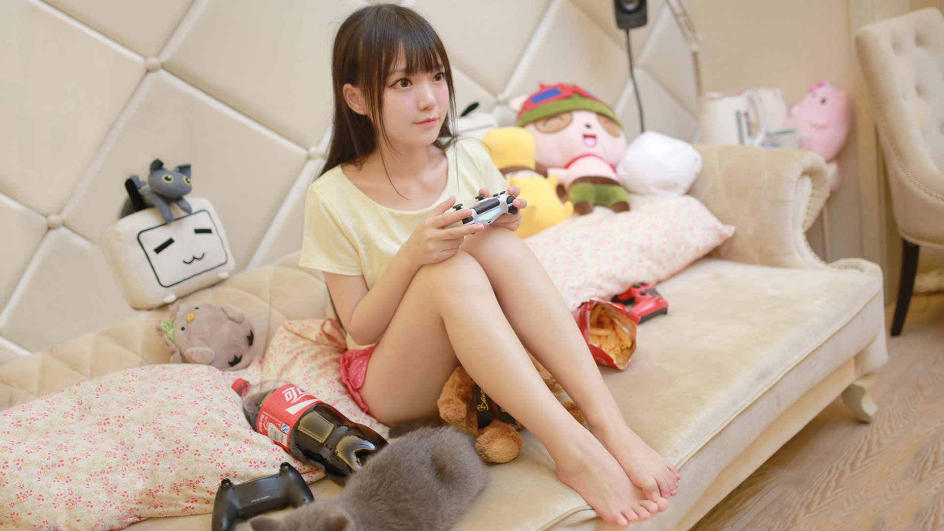 南安普顿主场氛围热烈,球迷支持不减,南安普顿主客场球衣